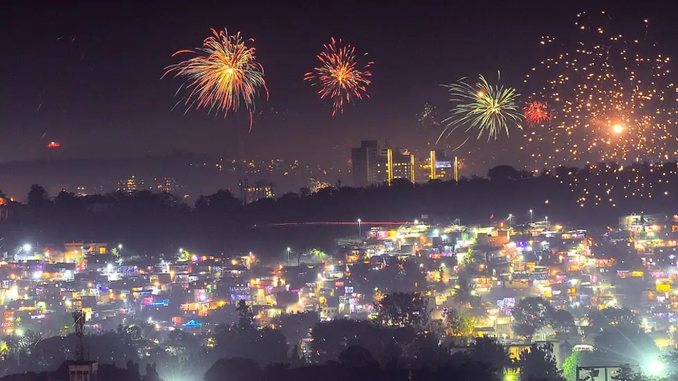 How Govt. Plans to Take On Diwali Air Pollution With ‘Green’ Fire Crackers