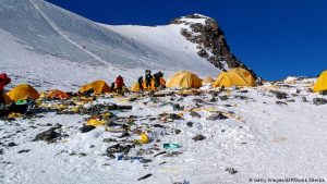 Living the slow death of Mt. Everest 2 Living the slow death of Mt. Everest 1