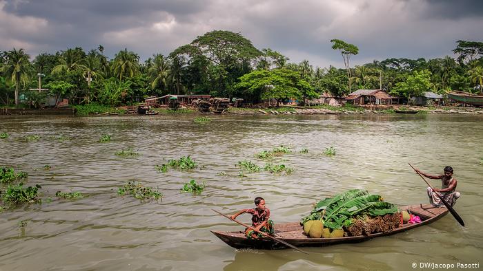 Hard-hit by climate change, Bangladesh finds solution in floating gardens