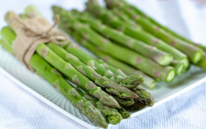 TOP ASPARAGUS BENEFITS AND USES | HEALTH BENEFITS OF ASPARAGUS 2
