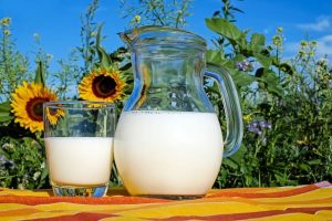 13 Impressive Benefits of Drinking Buttermilk For Your Health and Body 1