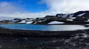 ‘Unprecedented’ heatwaves recorded at Earth’s poles, scientists warn of climate calamity 1