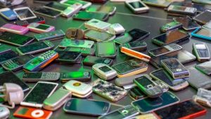 Mine e-waste, not the Earth, say scientists 1