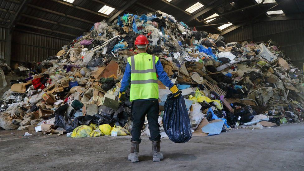 Thousands sign up to count plastic waste for a week