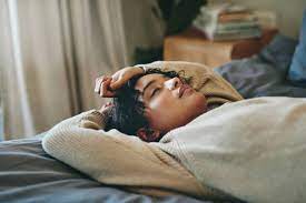 What Is “Conscious Sleep” & Should You Try It? Experts Weigh In