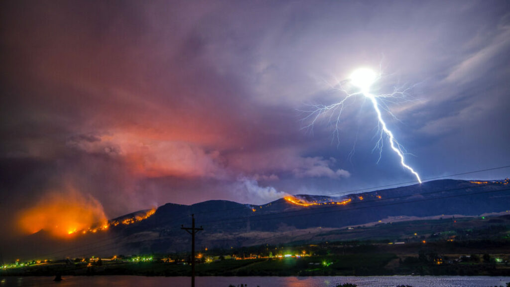 An incendiary form of lightning may surge under climate change 1