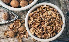 Take A Look At These 7 Amazing Benefits Of Eating Walnuts