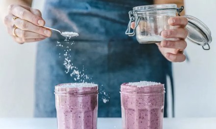 How To Make A Smoothie That Won’t Spike Your Blood Sugar, From An Endocrinologist