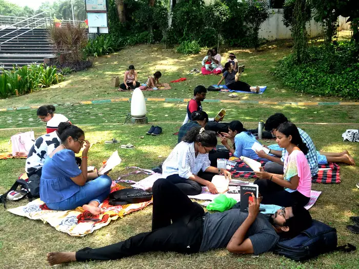 People who live near parks and green areas “age” slower, study finds