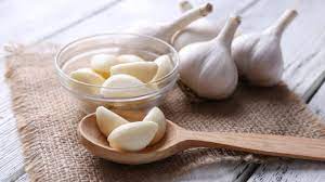 6 ways to eat garlic if you have high cholesterol or diabetes