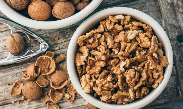 5 Superfoods To Include In Your Healthy Food Chart For Glowing Skin