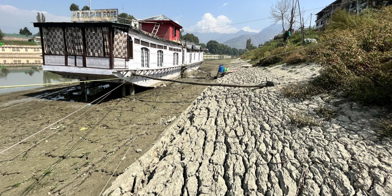 In Kashmir, Bellwether Of India’s Changing Climate, Heatwaves, Receding Glaciers, Drying Rivers, Power Cuts & Falling Harvests