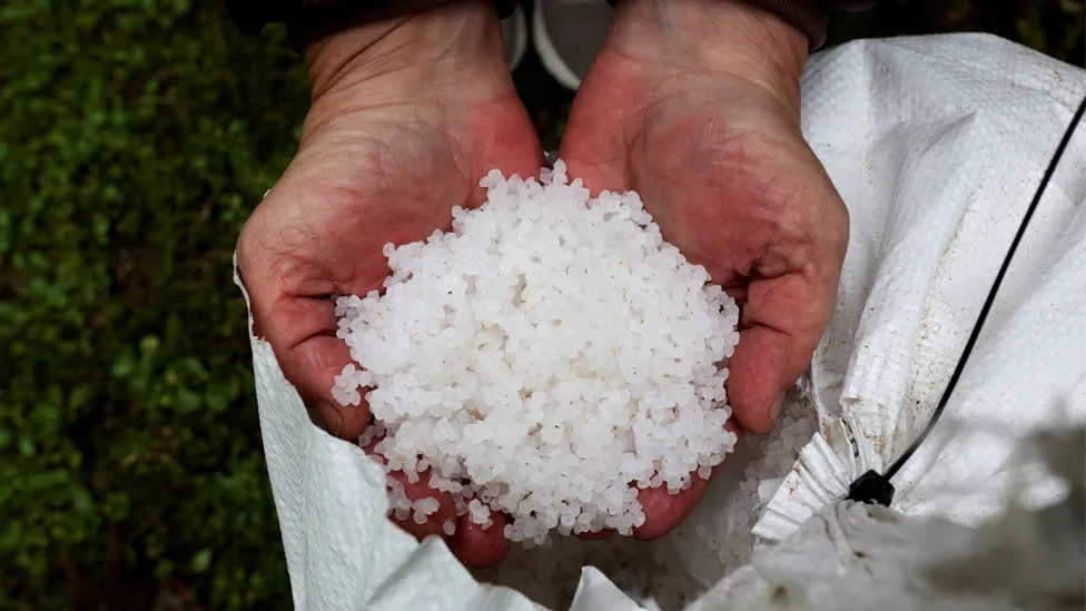 Spain pollution: Millions of plastic pellets wash up on coast