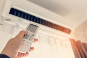 How do I use air conditioning efficiently? Is it better to blast it briefly throughout the day, or just leave it on? 1