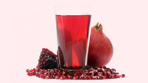 Pomegranate Juice Reel Kunal Kapur Goes Viral, Here’s Are Tips On Making Juice And Benefits of It 1