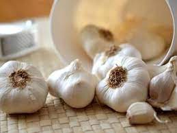 Garlic Juice On Empty Stomach: 7 Things That Happens When You Start Your Day With Cholesterol Lowering Drink