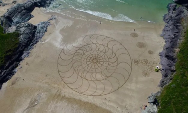 Beach art to open Cornish climate change festival