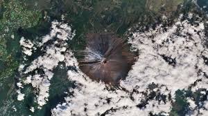 Snow returns to Mount Fuji ending longest snow-less streak as satellite watches
