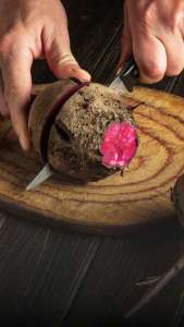 6 Surprising Ways Beetroot Juice Improves Your Skin 7