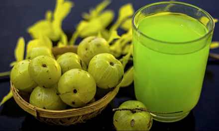 An Amla Shot A Day Can Offer You These Health Benefits Says Nutritionist