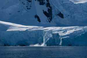 A Silent Killer Is Melting Antarctica from Below—And No One’s Talking About It 1