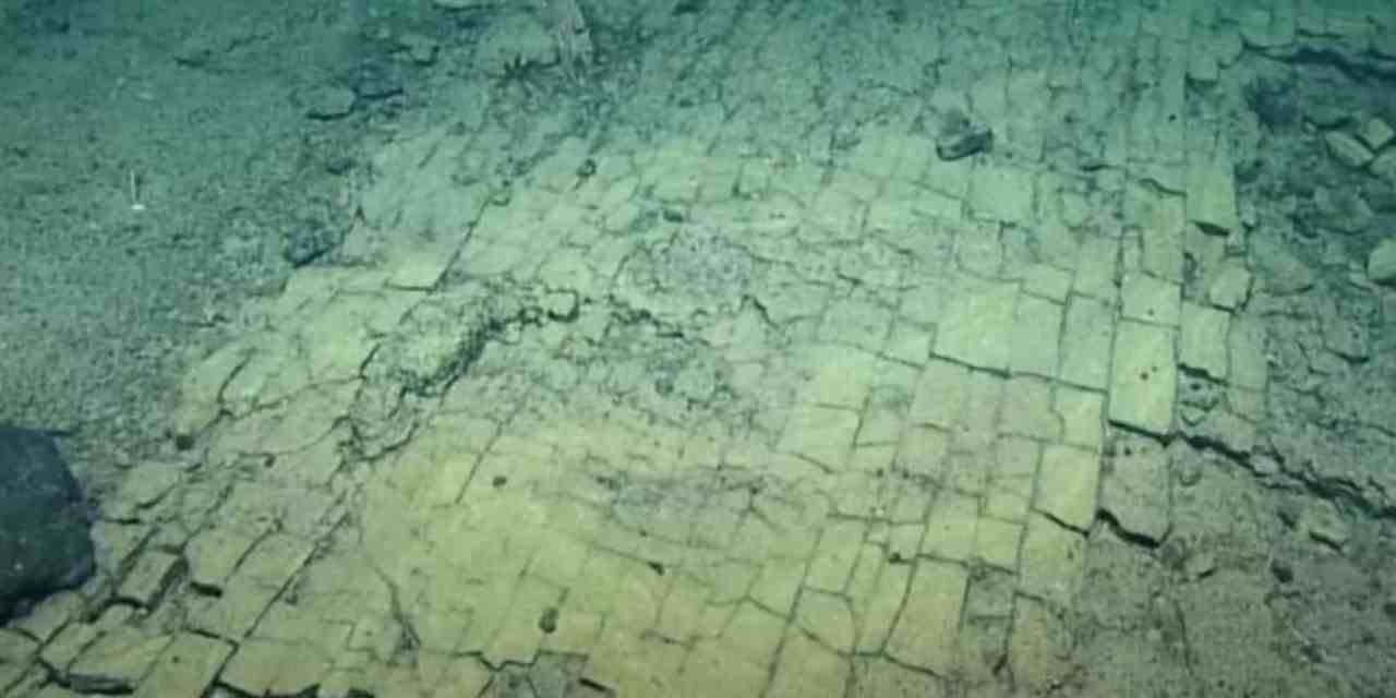 Scientists Uncover a Mysterious “Yellow Brick Road” Deep Under the Pacific