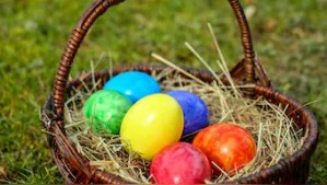 Why America is dyeing potatoes as Easter eggs 1