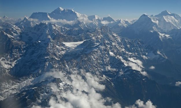 Experts witness climate toll on Himalayas from mountain flight