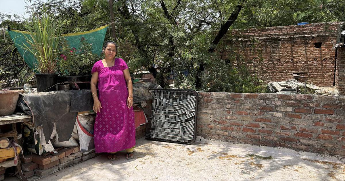 White roofs can cool down homes – but scaling up this simple solution is a challenge