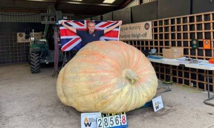 World’s Heaviest Pumpkin Sets Incredible New Record at 2,856 lbs.